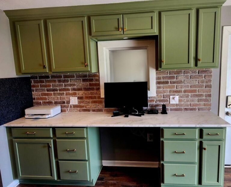 Home Office Custom Deck and Backsplash
